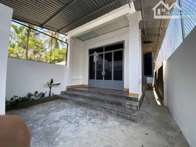 Nhà cấp 4 còn như mới, SHR, Giá chỉ 950 Triệu, Tân Phú Trung, Củ Chi.