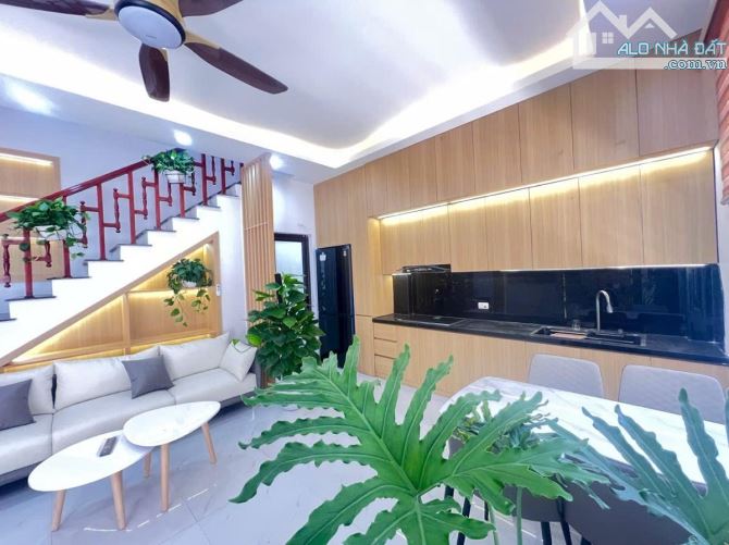 NHÀ DÂN XÂY 3 TẦNG, 40M, Ô TÔ TRÁNH CÁCH NHÀ 10M, NHỈN H 5 TỶ GẦN KĐT AN KHÁNH, HOÀI ĐỨC