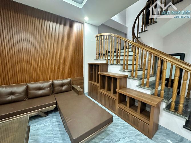 B.Á.N NHÀ ĐAN PHƯỢNG 58M2, 3 TỶ 95 , Ô TÔ GẦN  , FULL NỘI THẤT ĐẸP , Ở SƯỚNG