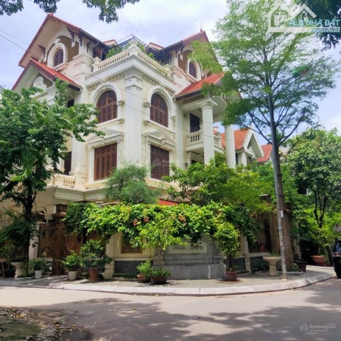 Bán biệt thự Lão Thành Cách Mạng, Trần Kim Xuyến, Yên Hoà, Cầu Giấy, lô góc, kinh doanh.