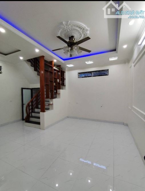 Bán nhà trong ngõ đường Nguyễn Du