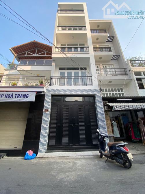 Ngộp! Bán gấp nhà MT Võ Thị Sáu, Quận 1 (4.5x 20m, hầm + 6 tầng, HĐT 110 tr/th), giá 29 tỷ
