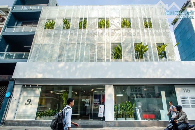 Bán Nhà Biệt Thự Ven Sông quận 2 ngay Trần Não, 3 Tầng - DT:17x25m- CN: 407 m2 -Giá 90 tỷ