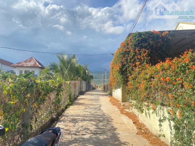Bán nhanh đất Hiệp Thạnh, Đức Trọng, Cách Quốc Lộ 20 chỉ 100m, Gần Sân Bay Liên Khương