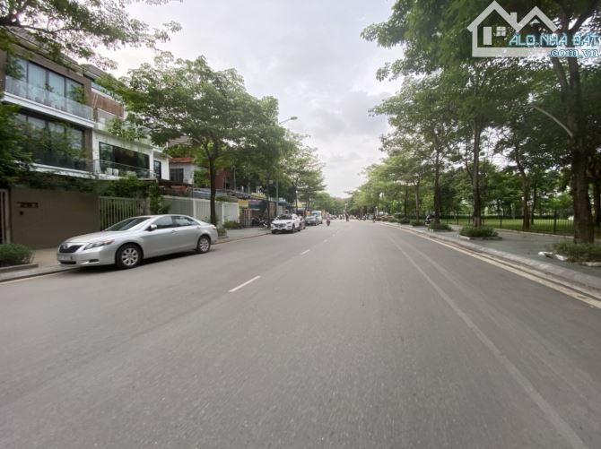 Bán nhà LK Lê Trọng Tấn, Hà Đông 120m2 - 5 Tầng -  Mặt Tiền 6M - Hơn 20 tỷ.