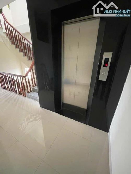 Bán nhà xã Ngọc Hồi, Thanh Trì, ô tô tránh, 5 tầng thang máy, giá 12.5 tỷ