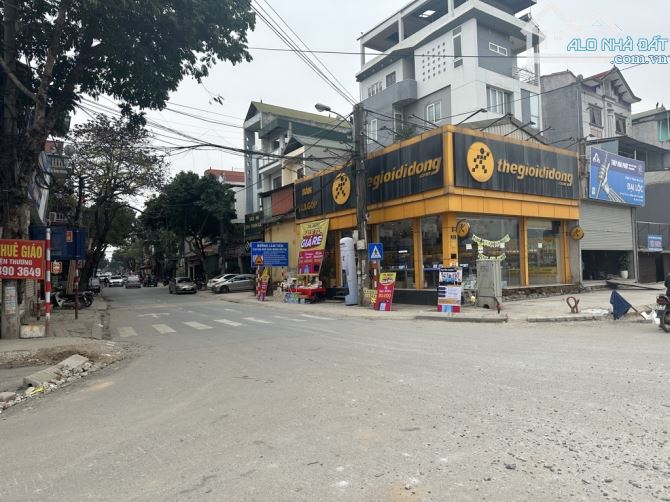 Bán đất tặng nhà 3 tầng sát Đông Anh, ô tô tránh, lô góc, về ở ngay, giá hơn 4 tỷ