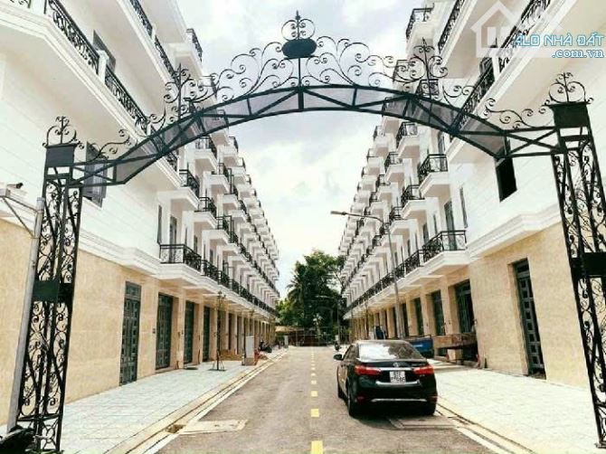🔥 Nhà 5 tầng , đường Thạnh Lộc 44 / P. Thạnh Lộc, Quận.12 dt 60m2 (4mx15m)