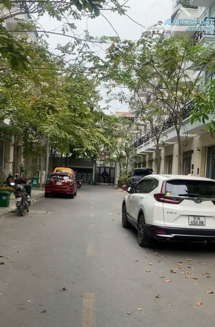 🔥🔥 NHÀ PHỐ LIỀN KỀ Đường Thạnh Lộc 26 P. Thạnh Lộc, Quận.12 dt 51m2 (4mx13m) 💵5,2 tỷ,
