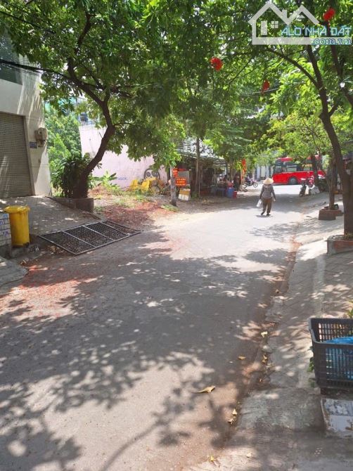 NHÀ 5 tầng Đường Hà Huy Giáp / P. Thạnh Lộc, Quận.12 dt 83 (5mx17m) có THANG MÁY 💵8,5tỷ
