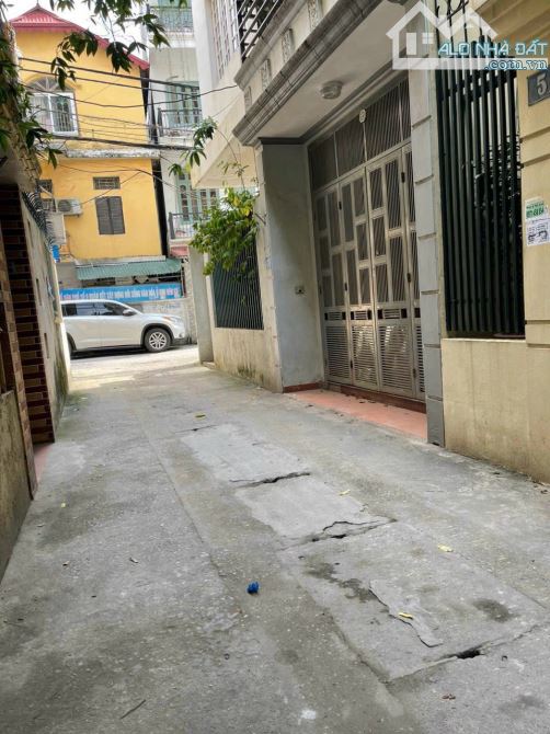 BÁN ĐẤT PHÂN LÔ 31 TỶ 165m MT 7,7m Ô TÔ 7 CHỖ ĐỖ CỬA 40m Ô TÔ TRÁNH LẠC LONG QUÂN TÂY HỒ