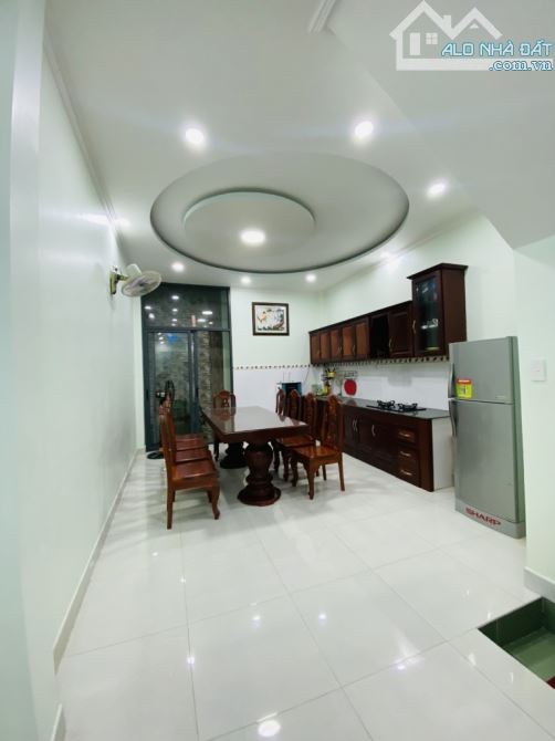 NHÀ 3 TẦNG MT ĐƯỜNG 8M, KDC SAIGON MỚI, NHỈNH 7 TỶ