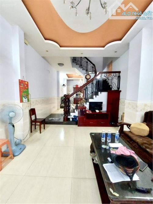 🏡 Bán nhà hẻm Nguyễn Tri Phương, Q.10, nở hậu, 9.x tỷ!