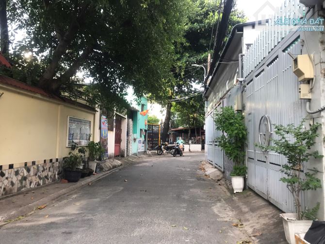50TP - Bán CHDV hẻm oto Dương Thiệu Tước, 80m2 ngang 5.3m, 8 phòng, SHR, CHỈ 7.8 tỷ TL