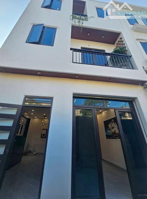 Chính chủ cần bán căn nhà 3 tầng ngõ cạnh trường mầm non Tài Năng Việt ,Đô thị newland - T - 10