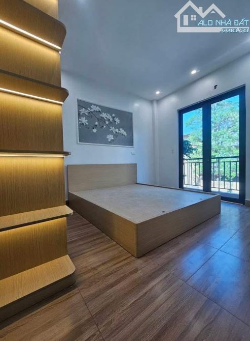 Chính chủ cần bán căn nhà 3 tầng ngõ cạnh trường mầm non Tài Năng Việt ,Đô thị newland - T - 11