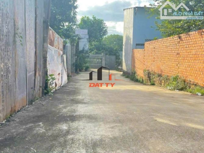 ĐẤY HẺM 40 Y WANG, P EATAM, TP BMT. DT 5X30, 1.69 tỷ - 1