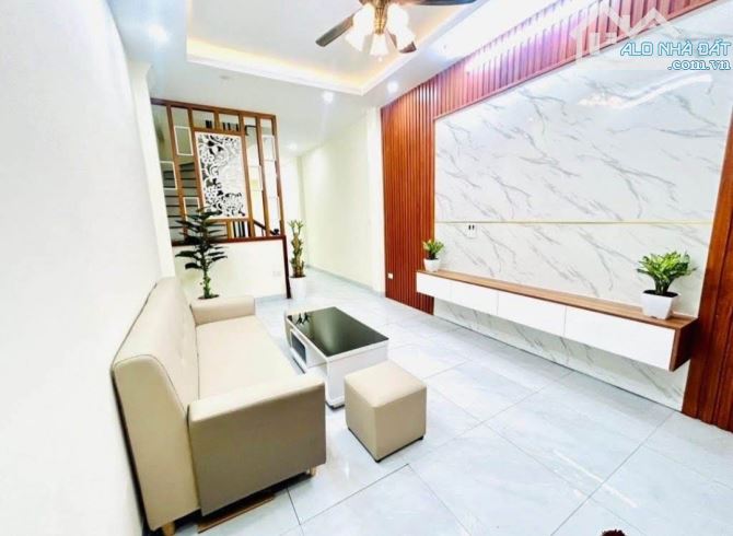 HIẾM: BÁN NHÀ 5,2 TỶ, DT 30M, 5 TẦNG PHỐ LÃNG YÊN - HBT, GẦN TRƯỜNG, CHỢ, NGÕ NÔNG, THÔNG - 1