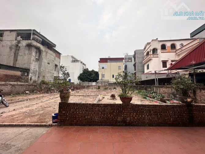 BÁN ĐẤT THANH AM ĐẶNG VŨ HỶ THƯỢNG THANH Ô TÔ VÀO ĐẤT SỔ ĐỎ VUÔNG ĐẸP CHÍNH CHỦ,LÔ GÓC - 1