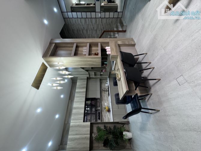 NGUYỄN VĂN CỪ - DT 55M2 - DÂN XÂY 5TẦNG , Ô TÔ ĐỖ CỬA CHỈ 11 TỶ HƠN XÍU - 1