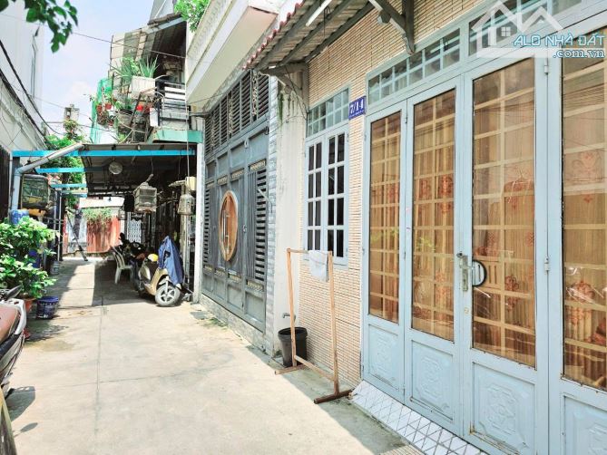 Nhà cấp 4 đường Phan Thị Hùm, phường TRUNG MỸ TÂY, Q12, dt 45m2 (3,9mx12m). Hẻm Ôtô. 3,4Tỷ - 1