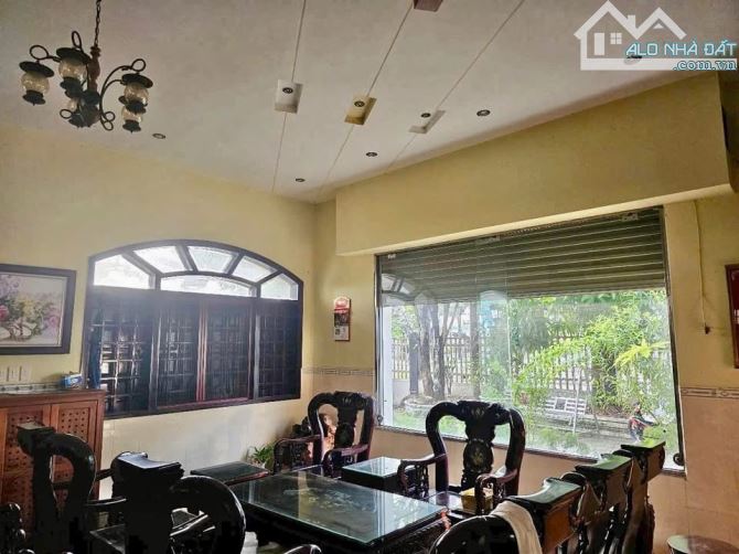 Biệt Thự Góc đường Trần Văn Giàu và Phạm Công Trứ, Cồn Khương, TP. Cần Thơ. - 1