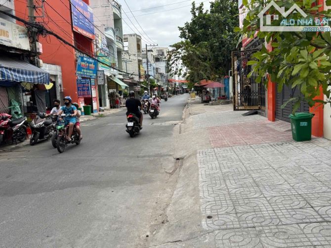 SIÊU PHẨM MẶT TIỀN LIÊN KHU 1-6 – NHÀ 5 TẦNG ĐẸP – TẶNG FULL NỘI THẤT GẦN 1 TỶ  1E Liên Kh - 1