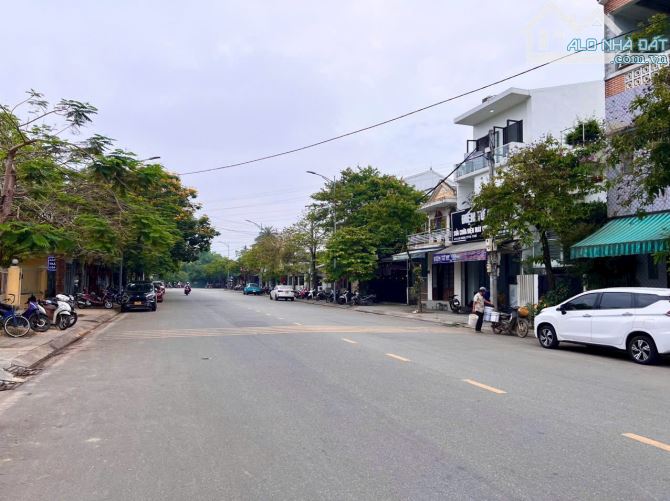 BÁN NHÀ 3 TẦNG TỪ DÂN MẶT TIỀN ĐƯỜNG MINH MẠNG THÀNH PHỐ HUẾ 110M2 GIÁ 3 TỶ 3 - 1