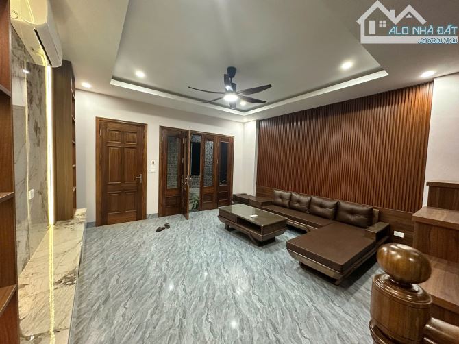B.Á.N NHÀ ĐAN PHƯỢNG 58M2, 3 TỶ 95 , Ô TÔ GẦN  , FULL NỘI THẤT ĐẸP , Ở SƯỚNG - 1