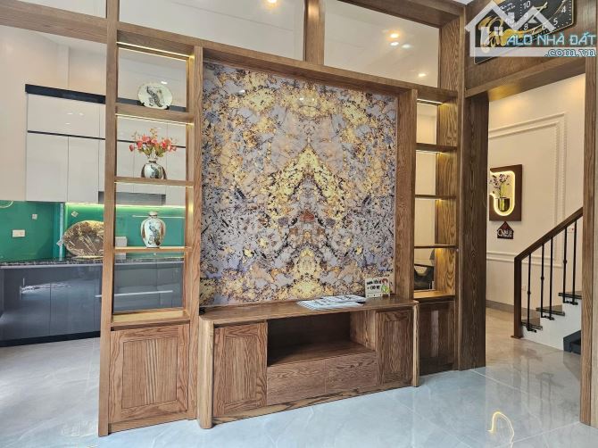 Chính chủ cần bán căn nhà 3 tầng ngõ cạnh trường mầm non Tài Năng Việt ,Đô thị newland - T - 1