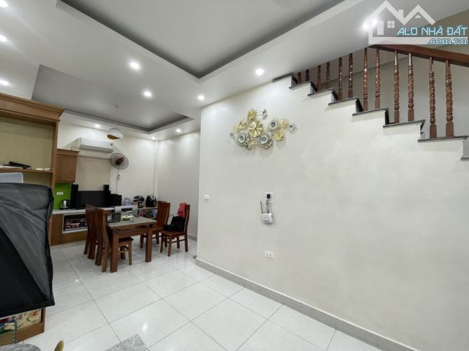 BÁN NHÀ 3 TẦNG MỚI TOANH TT TRÂU QUỲ- GIA LÂM - 1
