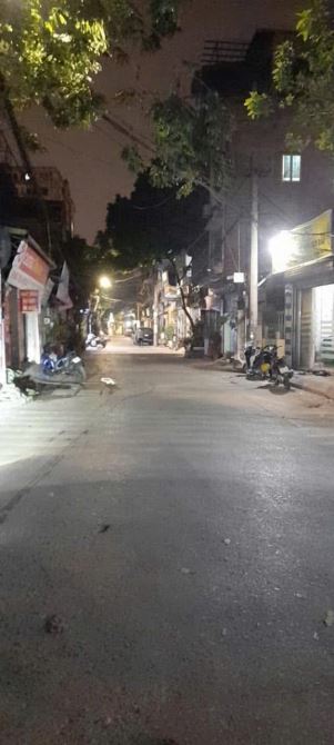 CHO THUÊ NHÀ MẶT PHỐ ĐỨC GIANG LONG 70M, 8 TRIỆU,2 TẦNG , 3PN, FULL NT, Ô TÔ, KINH DOANH - 1