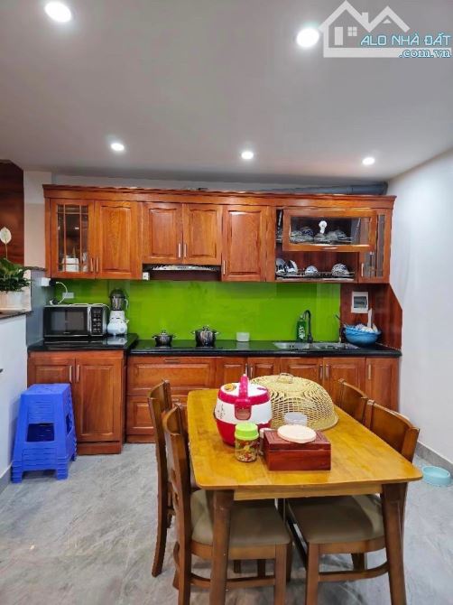 Ngô Gia Tự - Nhà đẹp 51m2 dân xây 4 tầng, ngõ thông ô tô. Ở sướng - 1