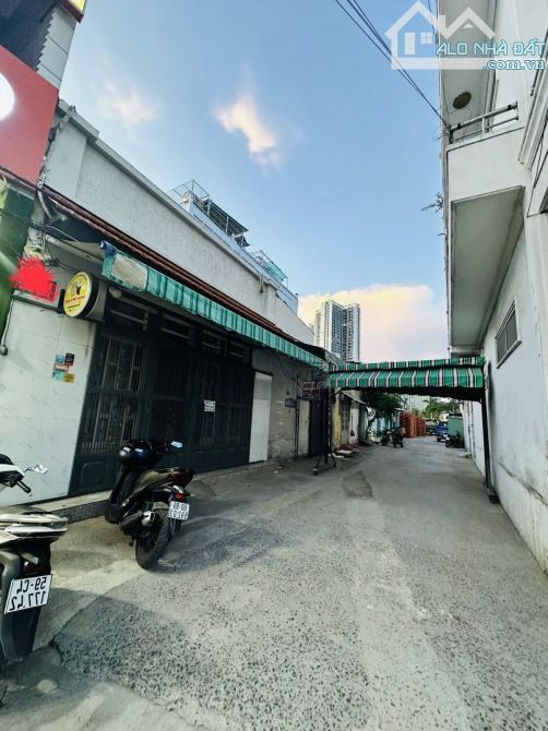 Nhà 2 mặt tiền Nguyên Văn Linh, 88m2, chỉ 15 tỷ - 1