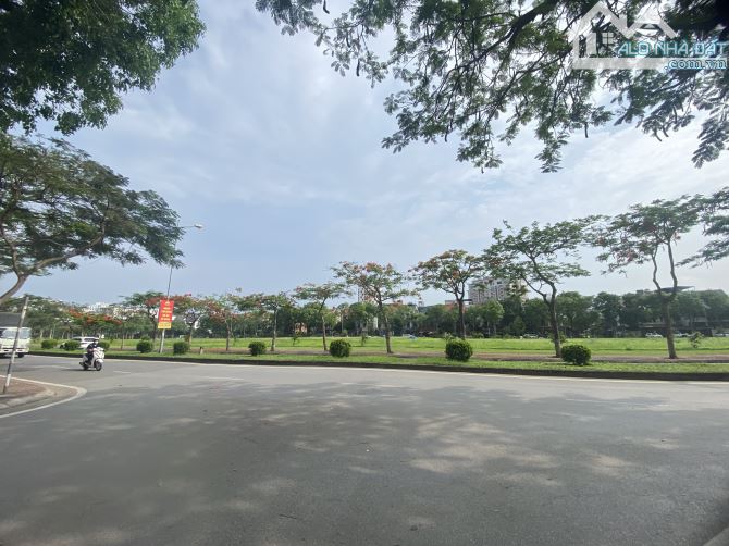 Bán gấp biệt Thự Việt Hưng 200mx4tầng - Mặt Phố ô tô tải tránh, xung quoanh 3 vườn hoa - 13