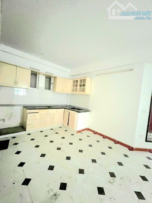 103M2 - LÔ GÓC - Ô TÔ TRÁNH - NGÕ THÔNG - KINH DOANH - CỰC HIẾM BÁN - PHỐ LINH LANG - 1