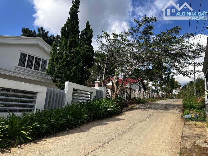BÁN BIỆT THỰ 1.800M2 - VIEW ĐẸP VĨNH VIỄN - CHUYỂN ĐƯỢC FULL XÂY DỰNG - CÁCH TRUNG TÂM 3KM - 17