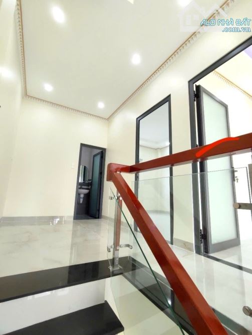 Bán nhà ĐẸP 1T2L Dĩ An,đường nhựa 2 xe hơi vi vu,gần TTYT Dĩ An,giá tốt - 2