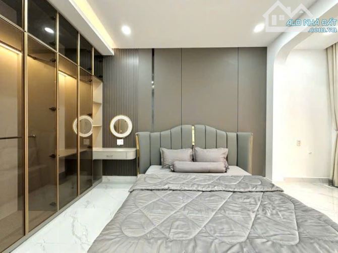 Bán nhà siêu vị trí 2 MT Góc Hai Bà Trưng Q.1 - 4.6x26m - 3 tầng HĐT 150tr giá chỉ 79 tỷ. - 2