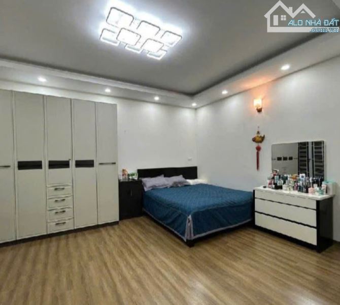 SIÊU HIẾM -BÁN NHÀ BỒ ĐỀ –MT RỘNG- VỊ TRÍ ĐẸP – Ô TÔ VÀO –KINH DOANH BẤT CHẤP 7TỶ25 - 2
