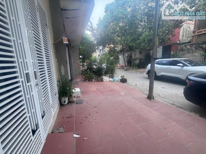 Bán đất TĐC Phú Diễn phân lô ô tô tránh vỉa hè 43m2 12,8 tỷ - 2