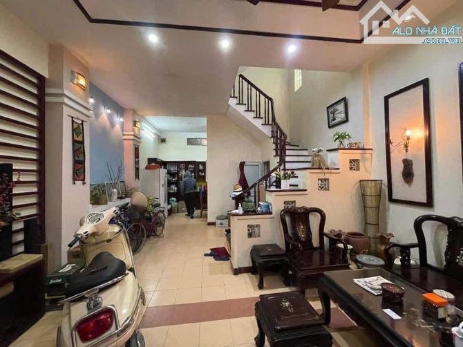 Lô góc, hiếm đẹp-Cầu Giấy, ngay Quận Uỷ, gần ô tô-DT 45mx5T - 2