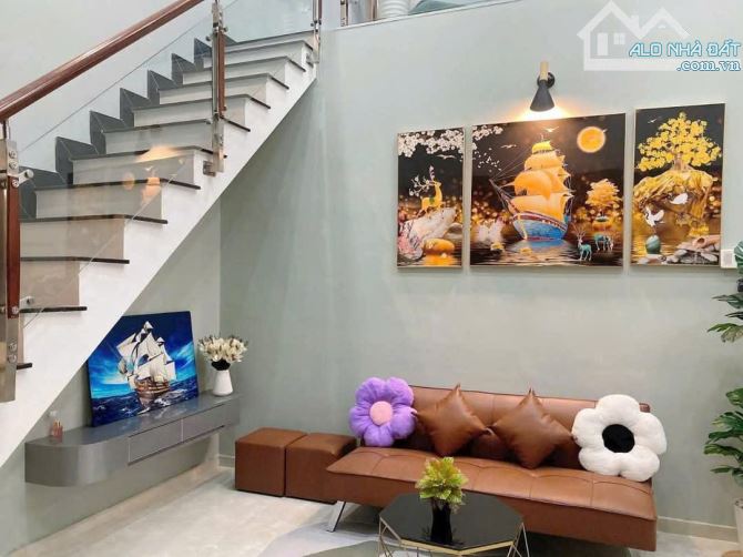 Hiếm, Xe hơi ngủ trong nhà - Lã Xuân Oai, Lê Văn Việt, TNPA, 73m2, 2tầng - Chỉ 5.7tỷ TL. - 2