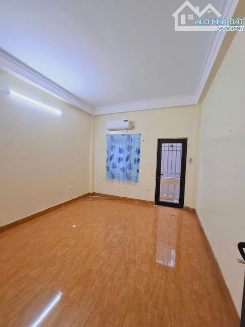 Siêu phẩm nhà phố Quang Trung HĐ, 42mx 4T, ô tô đỗ cửa, 2 thoáng giá 8.8 tỷ. - 2