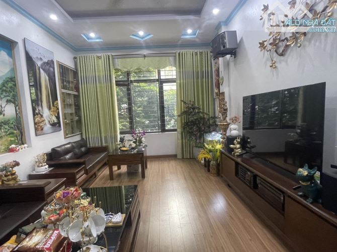 Bán nhà Kim Giang 50m2 5 tầng, mặt tiền 5m. Cực đẹp cực rẻ ,gần ôtô tránh, giá 7 tỷ - 2