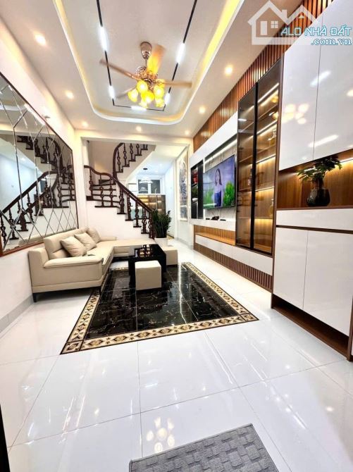Bán nhà tô hiệu hà đông ô tô lùi cửa vài bước ra mặt phố DT50m2 giá nhỉnh 8 tỷ - 2