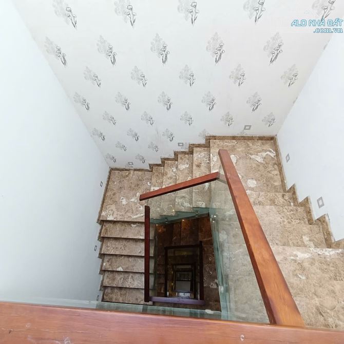 Chính chủ bán nhà MT Trần Quốc Thảo Q3-3 tầng- 52m-Giá 19 tỷ - 2
