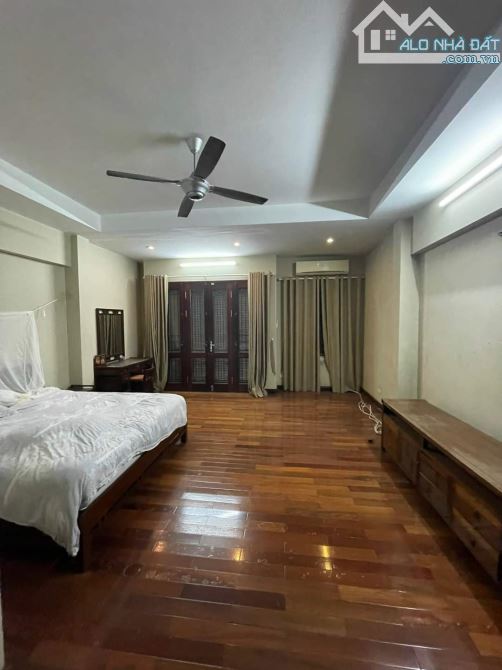 Bán biệt thự Quảng An Tây Hồ 160m2 mặt tiền 8m view hồ ô tô tránh giá 65 tỷ - 2