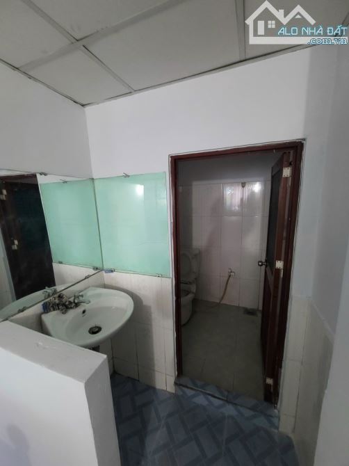 nhà cấp 4 gác lửng 67.8m2 3ty7 TL MT đường Phan Đăng Lưu p.Dĩ An - 2