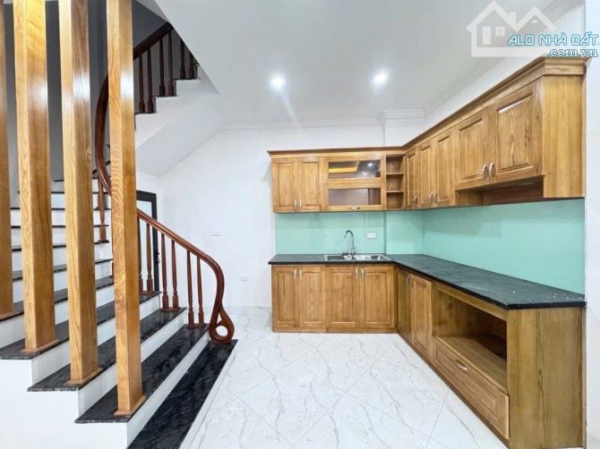 NHÀ XÂY MỚI CỔ NHUẾ 5 TẦNG 3 NGỦ, NGÕ RỘNG, GẦN Ô TÔ. - 2